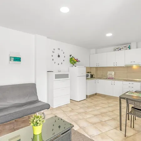 Flores3 Apartament San Bartolomé